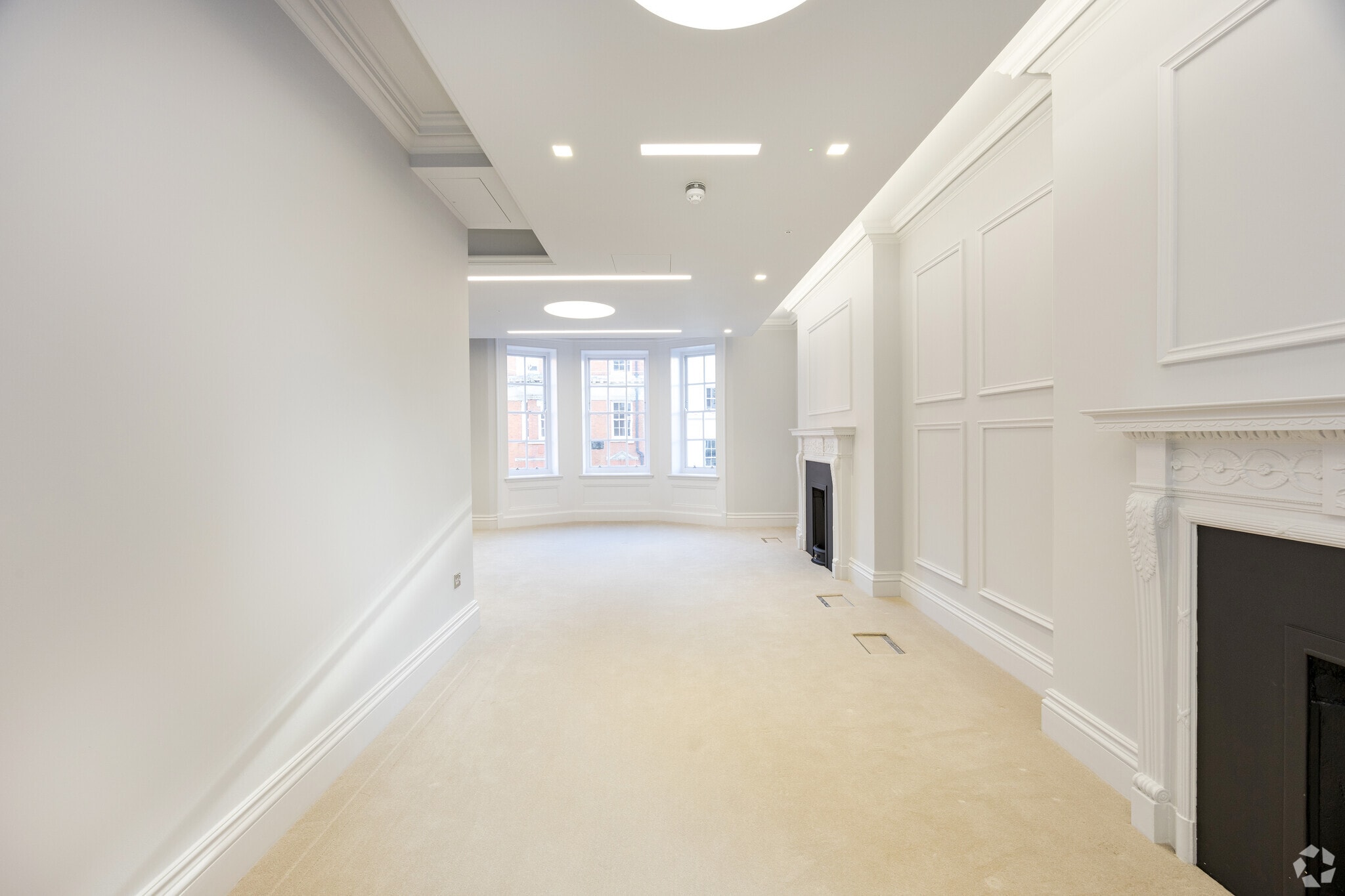 56 Grosvenor St, London to rent Interior Photo- Image 1 of 2