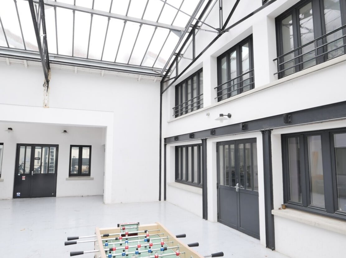 Office in Montreuil for sale Primary Photo- Image 1 of 8