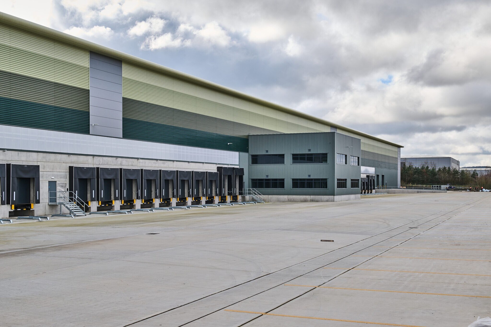 Dearne Rd, Barnsley to rent Building Photo- Image 1 of 1