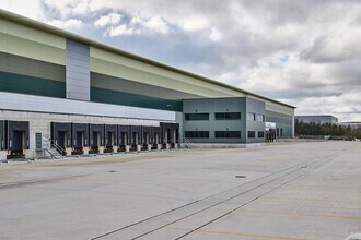 Dearne Rd, Barnsley to rent Building Photo- Image 1 of 1