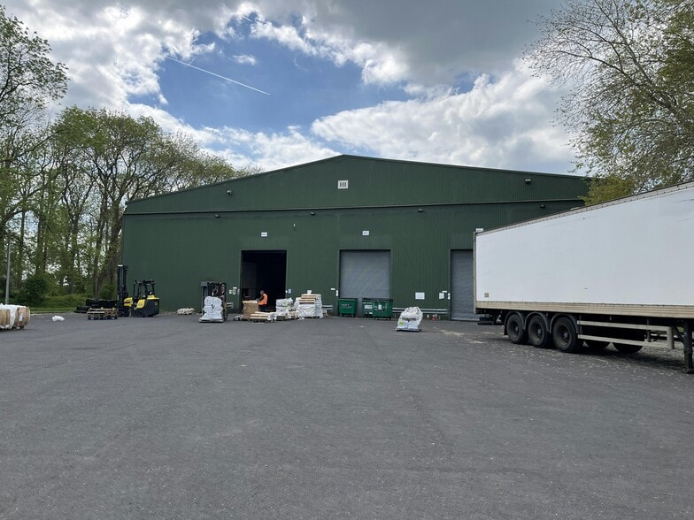 Ashendon Rd, Westcott to rent - Building Photo - Image 2 of 31