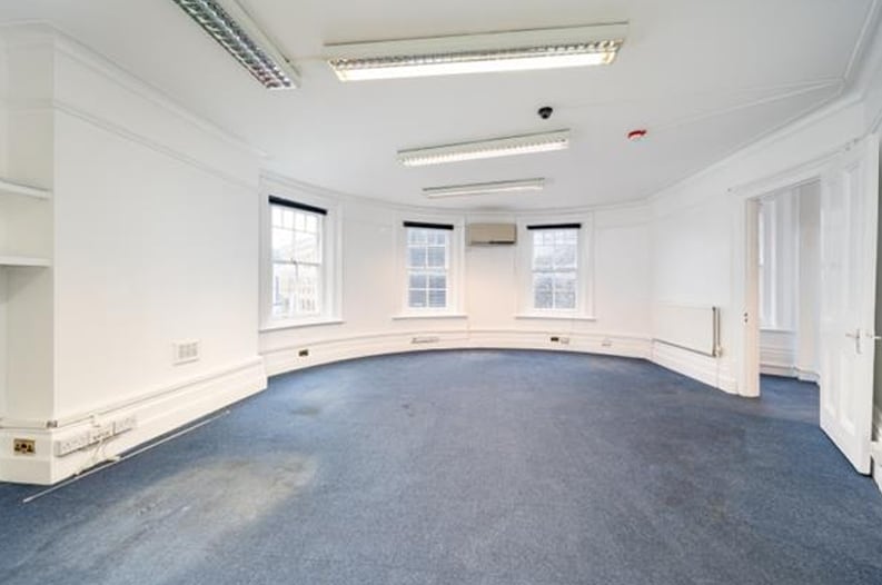 90 Tooley St, London to rent Interior Photo- Image 1 of 2