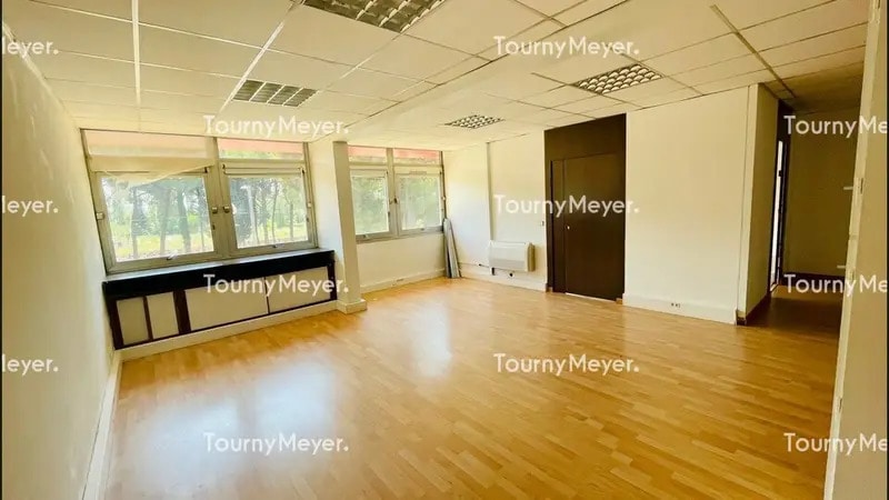 Location Bureaux 446 m² - Photo 1