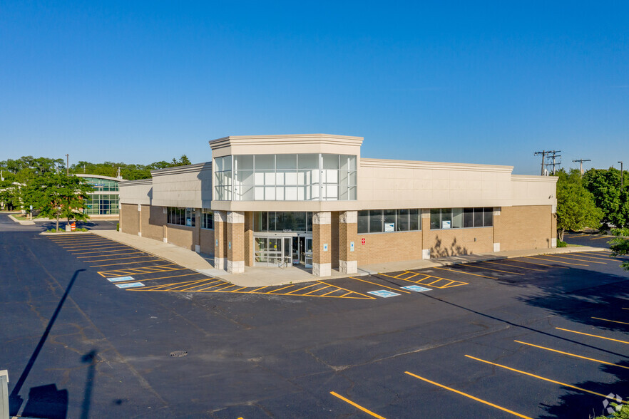 10725 W Greenfield Ave, West Allis, WI for sale - Primary Photo - Image 1 of 1