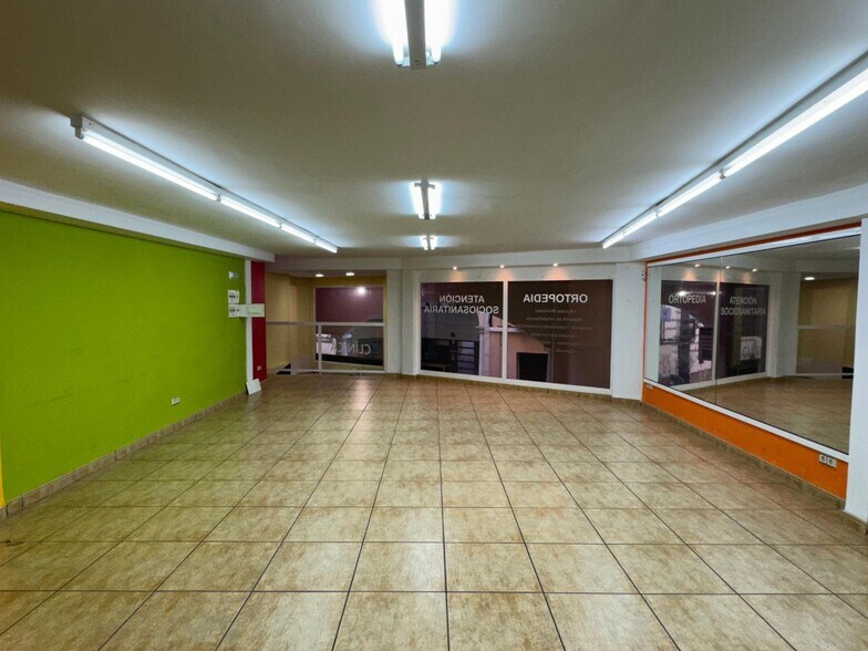 Retail in Algemesí to rent - Building Photo - Image 2 of 13