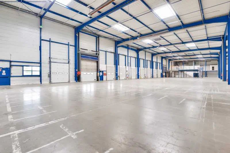 Light Industrial in Miribel to rent Building Photo- Image 1 of 11