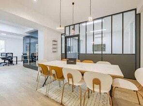 Co-working Space in Paris to rent Building Photo- Image 1 of 5