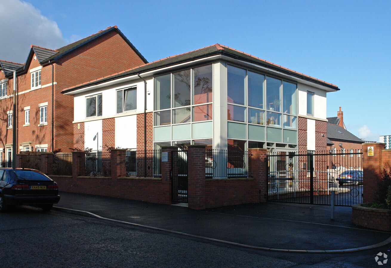 60 Frenchwood Knoll, Preston PR1 4LE Kingsfold House