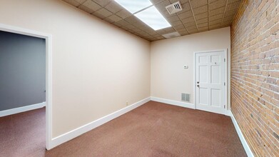 494-500 Howe Ave, Shelton, CT for rent Interior Photo- Image 2 of 4