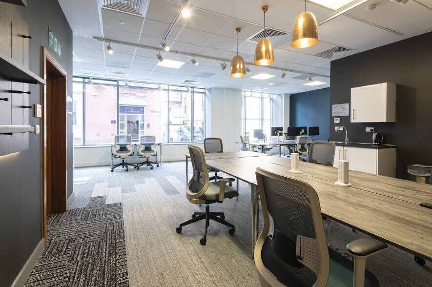 106-109 Saffron Hl, London for sale - Building Photo - Image 3 of 5