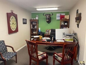 150-162 S Seguin Ave, New Braunfels, TX to rent Building Photo- Image 2 of 8