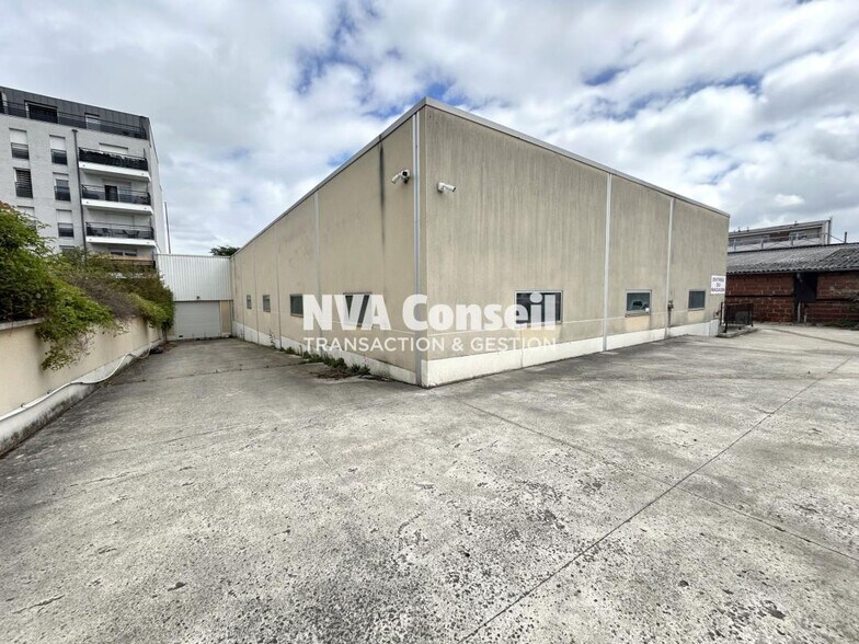 25 Route De Pontoise, Argenteuil to rent - Building Photo - Image 2 of 19