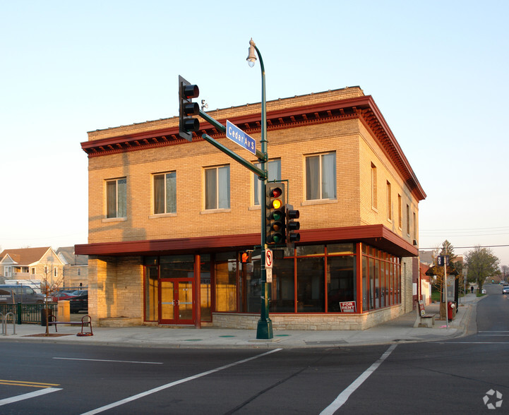 1822 E Lake St, Minneapolis, MN for rent - Building Photo - Image 3 of 5