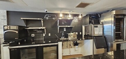 502-506 E Atlantic Ave, Delray Beach, FL to rent Interior Photo- Image 2 of 22