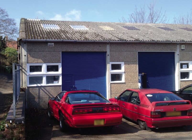 Chapel Ln, Westcott to rent - Building Photo - Image 2 of 2