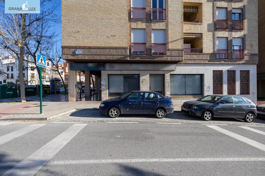 Retail in Granada for sale - Building Photo - Image 3 of 37