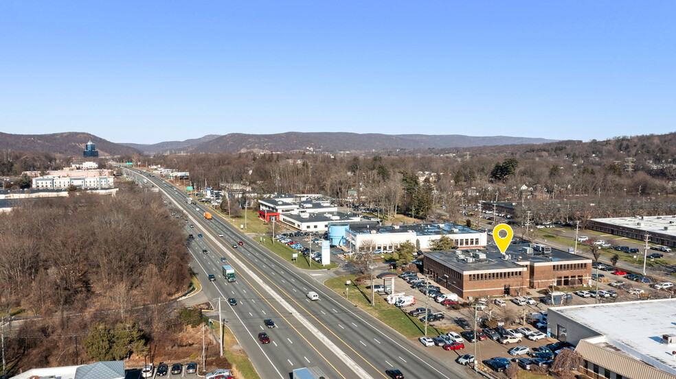 1 Lethbridge Plz, Mahwah, NJ for rent - Aerial - Image 3 of 30