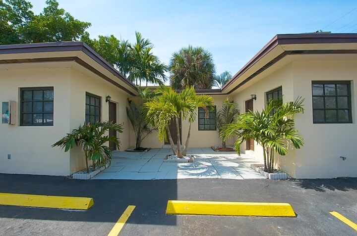 844 NE 17th Way, Fort Lauderdale, FL for sale - Building Photo - Image 3 of 5