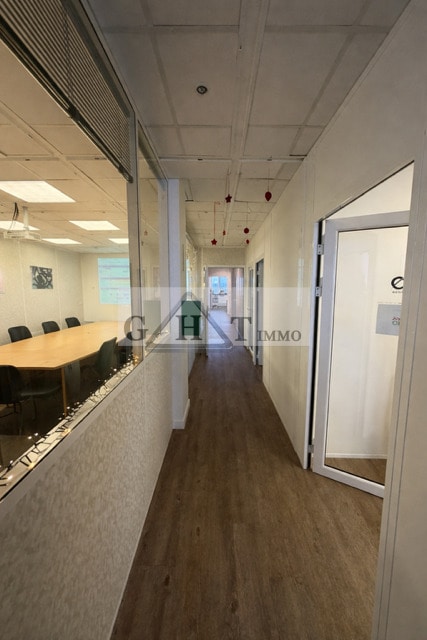 Office in Maisons-Alfort for sale Interior Photo- Image 1 of 5