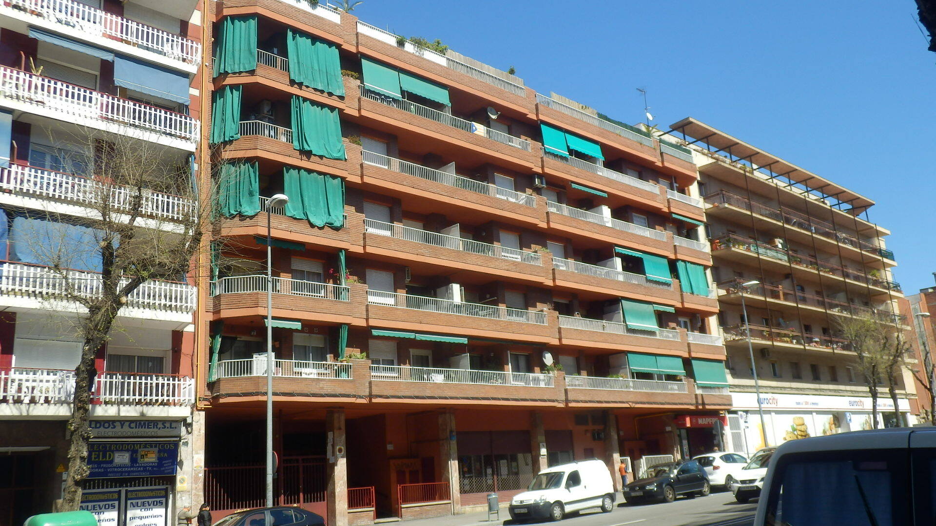 Passeig Llorenc Serra, 22, Santa Coloma de Gramenet, Barcelona to rent Primary Photo- Image 1 of 2