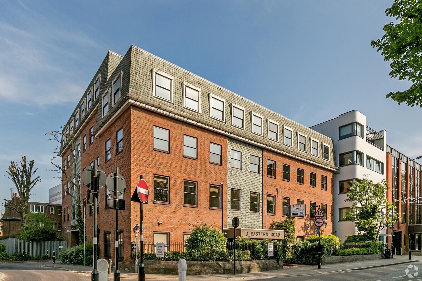 35 Eastern Rd, Romford, RM1 3NH UK