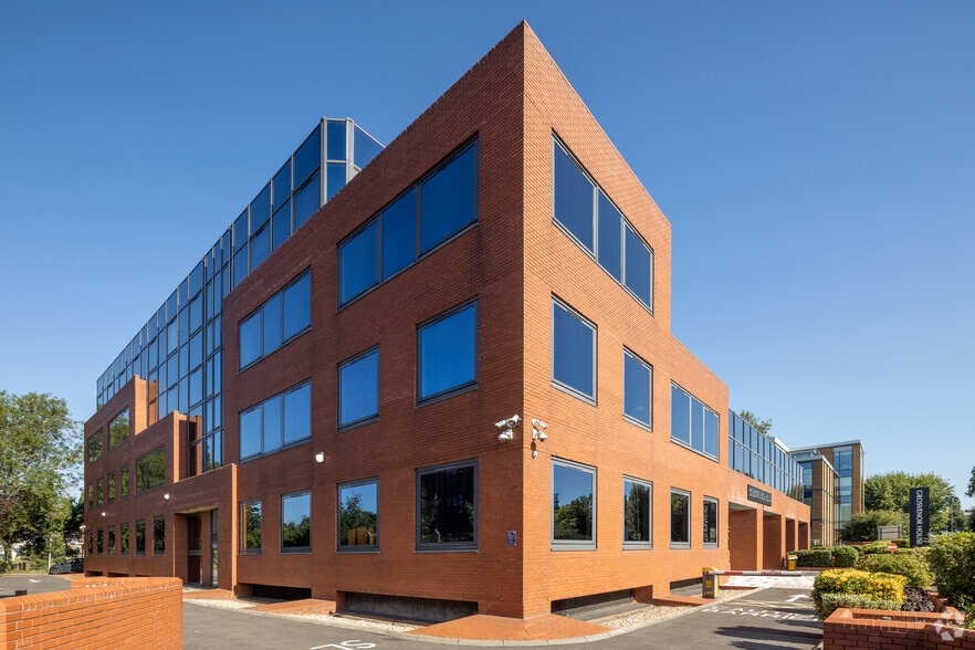 65-71 London Rd, Redhill to rent - Building Photo - Image 3 of 25