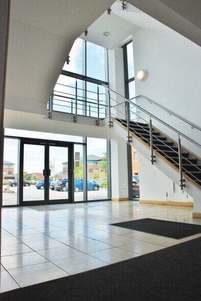 St Marks Ct, Thornaby to rent - Building Photo - Image 3 of 3