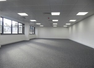 2-6 Lonsdale Gdns, Tunbridge Wells for sale Interior Photo- Image 1 of 4