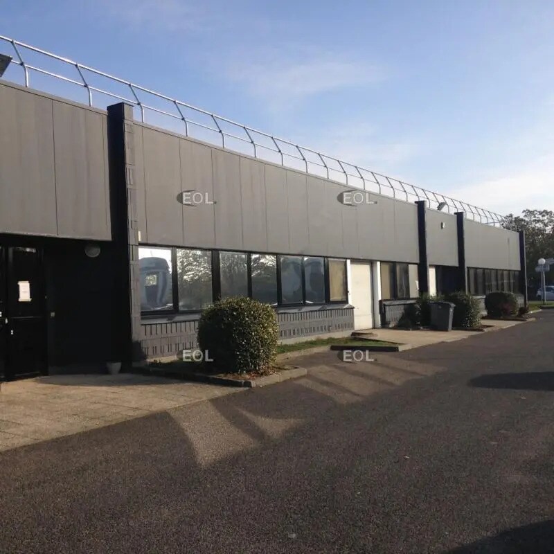 Light Industrial in Villebon-sur-Yvette to rent Building Photo- Image 1 of 6