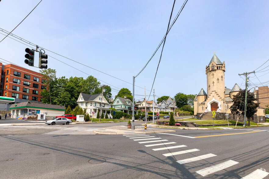 208-216 King St, Port Chester, NY for sale - Building Photo - Image 3 of 7