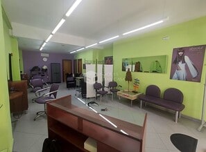 Retail in Canovelles, Barcelona to rent Interior Photo- Image 2 of 9