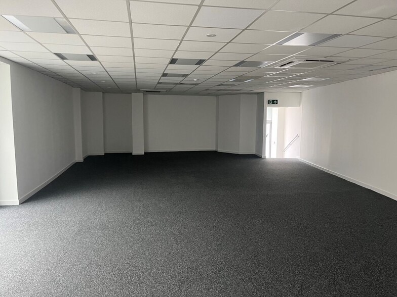 36-38 High St, Leven to rent - Building Photo - Image 2 of 3