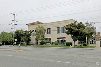 7500-7532 Rosecrans Ave, Paramount, CA for rent Primary Photo- Image 1 of 7