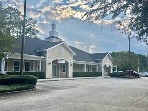 7175 Highway 17, Fleming Island, FL for rent Building Photo- Image 1 of 8