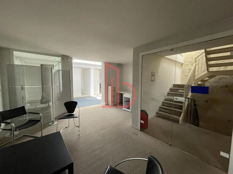 Office in Bordeaux to rent - Interior Photo - Image 2 of 7