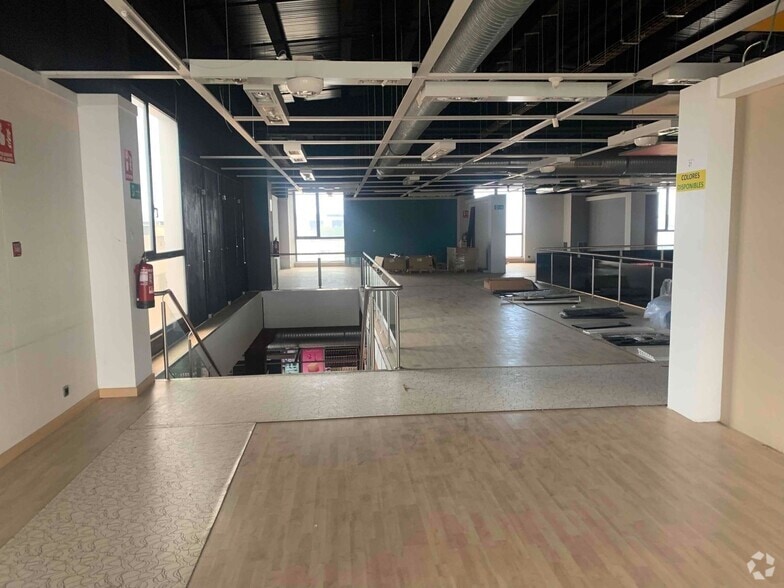 Industrial in Alcalá de Henares, Madrid to rent - Building Photo - Image 3 of 5