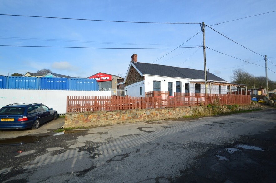 Nuttaberry, Bideford for sale - Building Photo - Image 2 of 6