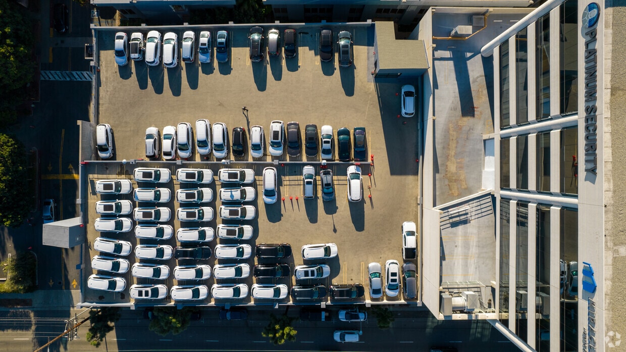 11340 W Olympic Blvd, Los Angeles, CA to rent Building Photo- Image 1 of 15