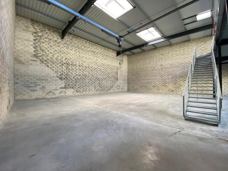 7 Rue Chauvart, Gonesse to rent - Building Photo - Image 3 of 7