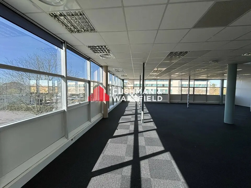 Location Bureaux 1 236 m² - Photo 1