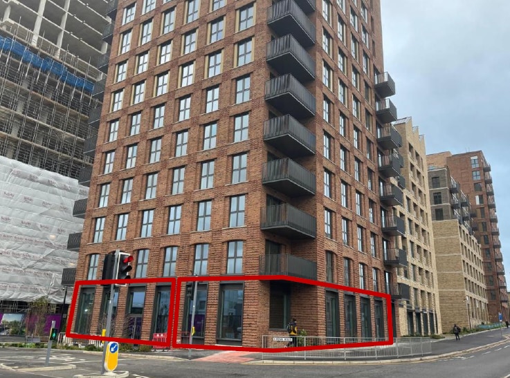 2 Fauna Walk, Watford to rent - Building Photo - Image 2 of 3