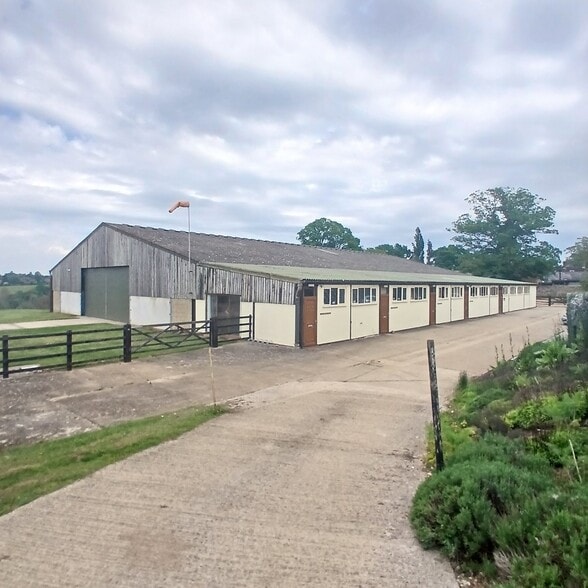 Bloxham Rd, Banbury to rent - Building Photo - Image 1 of 1