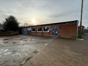 9 Alexandra Rd, Mablethorpe to rent Building Photo- Image 2 of 10