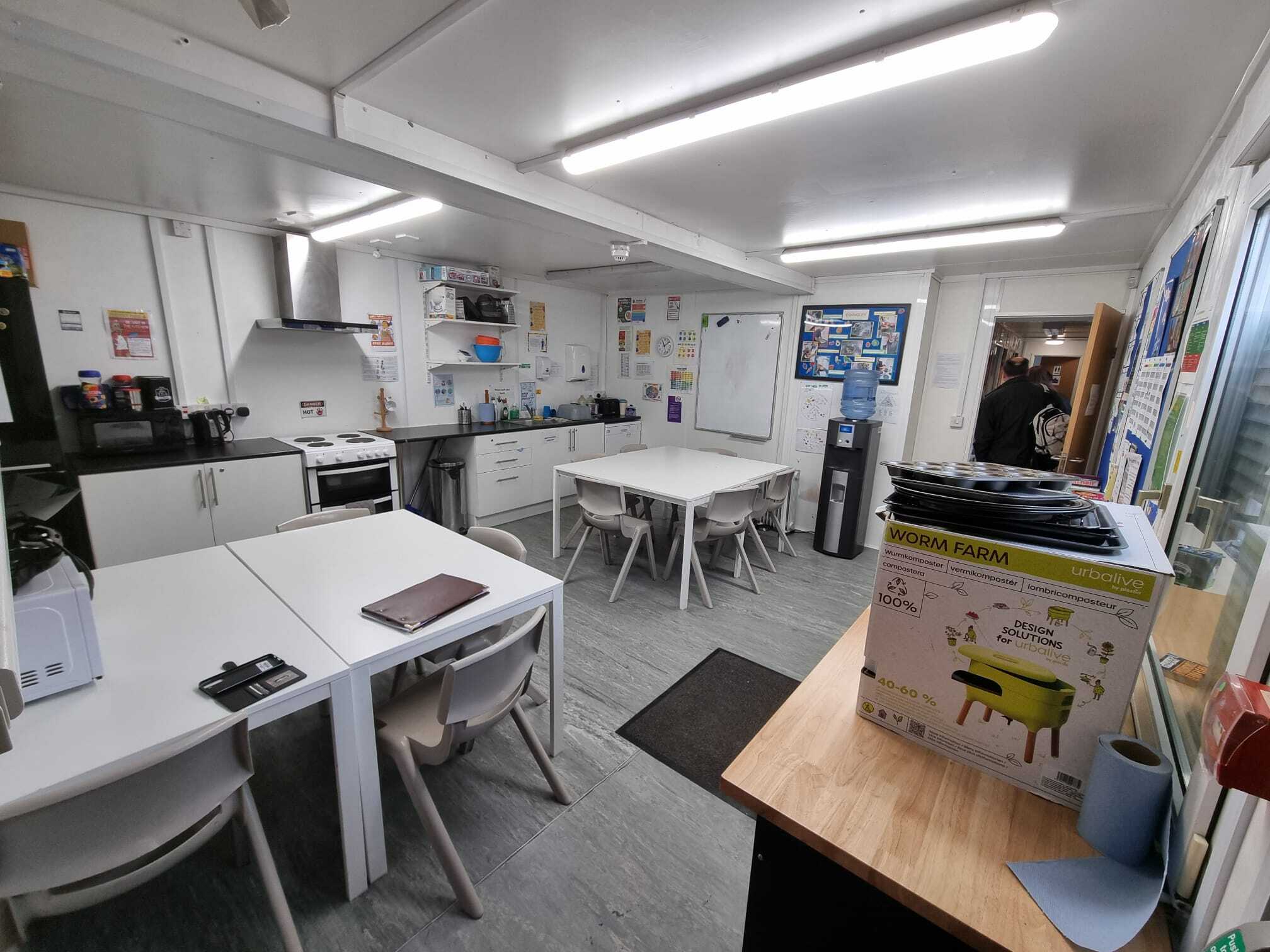 75 Chase Rd, London to rent Interior Photo- Image 1 of 2