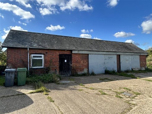 St. Johns Rd, Oakley for rent - Building Photo - Image 1 of 1