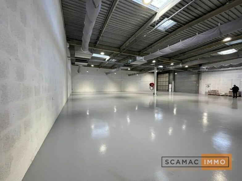 Office in MASSY to rent - Building Photo - Image 3 of 5