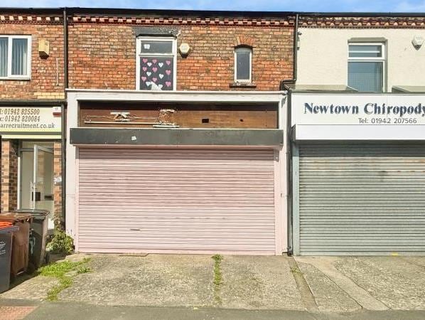 217 Ormskirk Rd, Wigan for sale Primary Photo- Image 1 of 11