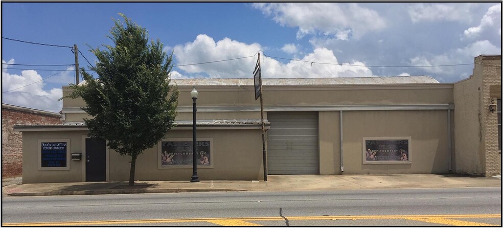 852 Martin Luther King Jr Blvd, Macon-Bibb, GA for rent - Primary Photo - Image 1 of 13