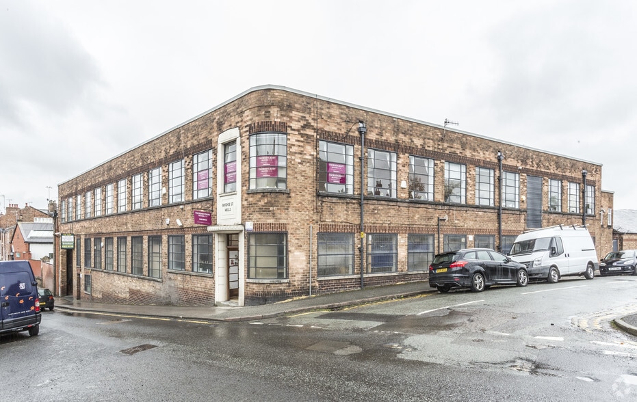 Bridge St, Macclesfield to rent - Building Photo - Image 3 of 3