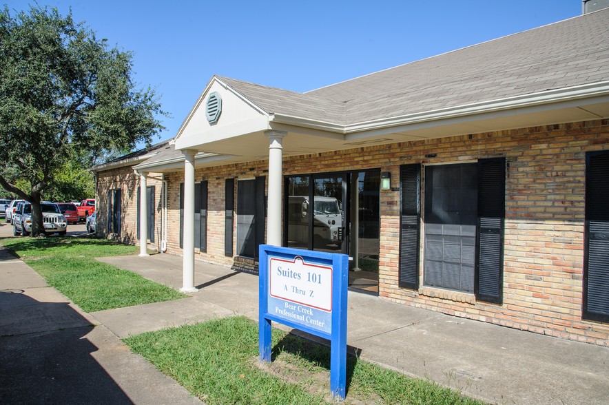 4654 Highway 6 N, Houston, TX for rent - Building Photo - Image 2 of 19